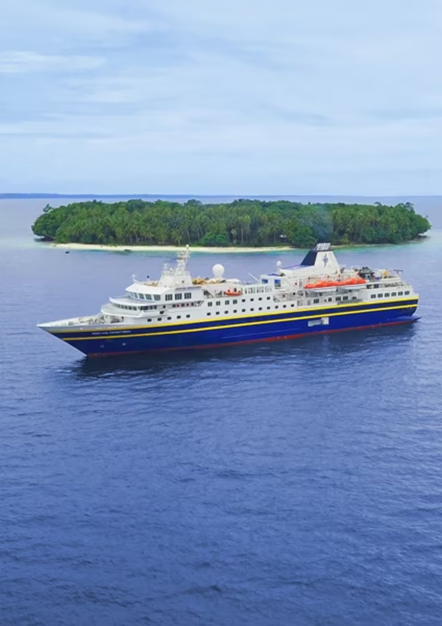 t-ship-heritage-adventurer-exterior-rusbasbedas-credit-t-mulholland-supplied-edit t-ship-heritage-adventurer-exterior-rusbasbedas-credit-t-mulholland-supplied-edit.jpg